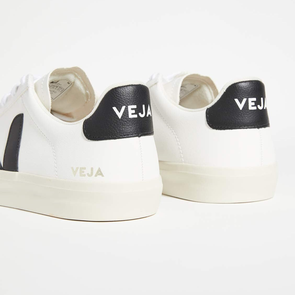 VEJA CAMPO CHROMEFREE LEATHER - Men's Extra White/Black Shoe Deals Outlet