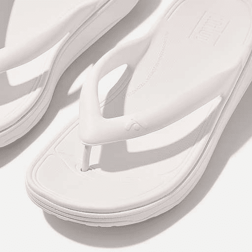 FitFlop RELIEFF Recovery Toe - Post Sandals White 10 M 197533010313 Shoe Deals Outlet