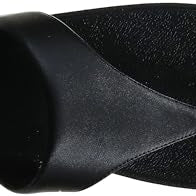FitFlop Lulu Leather Toe - Post Sandals - Women's Black 2 Shoe Deals Outlet