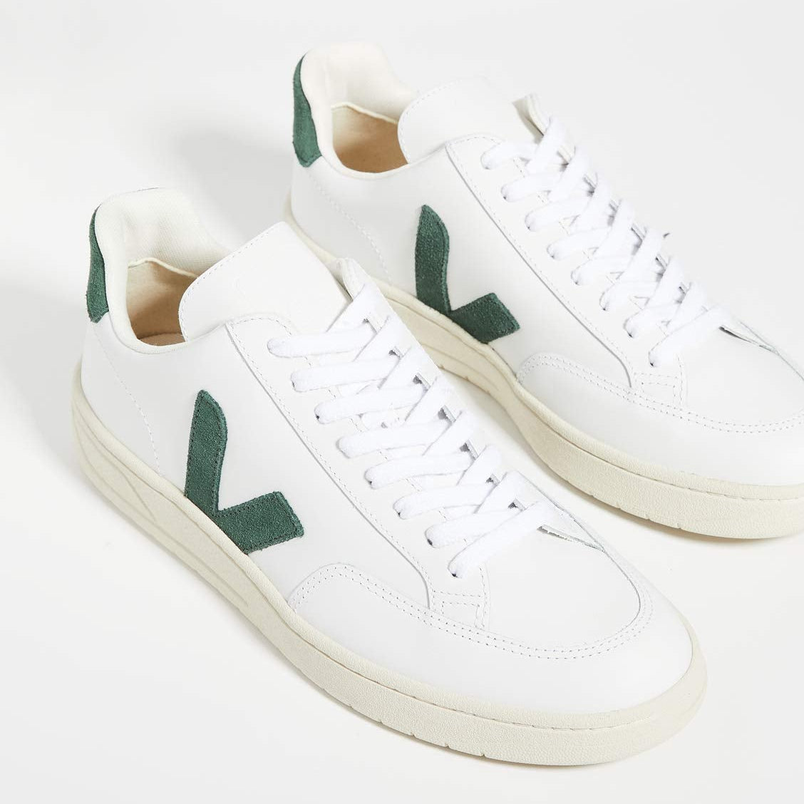 VEJA V - 12 LEATHER - Men's White/Cyprus Shoe Deals Outlet