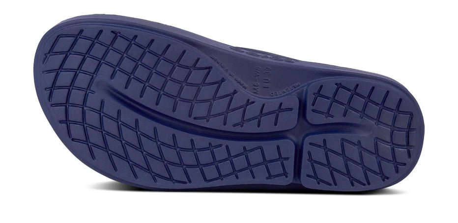 OOFOS OOriginal Sandal - Unisex Black Shoe Deals Outlet