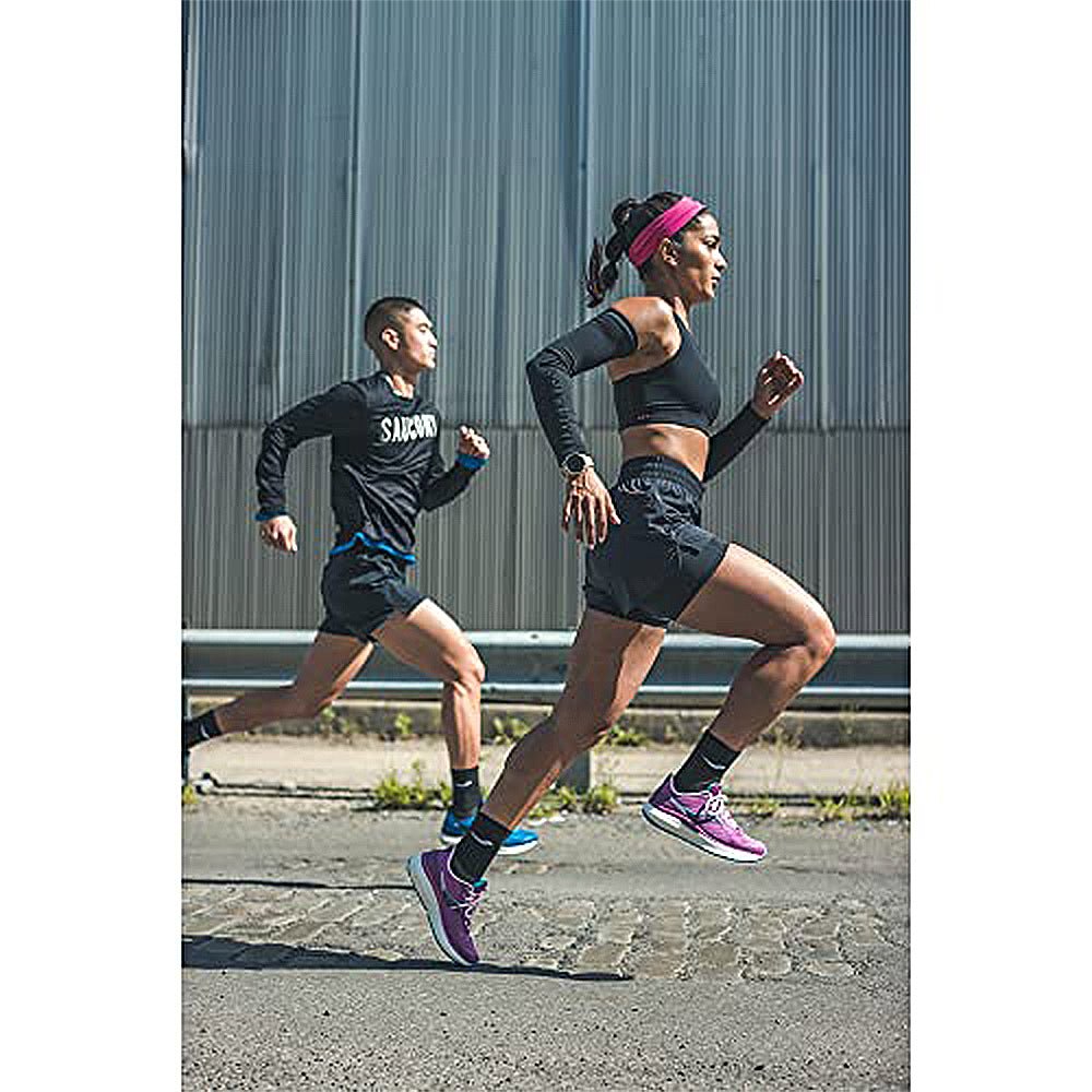 Saucony Triumph 19 Running Shoe - Women's Razzle/Blaze Shoe Deals Outlet